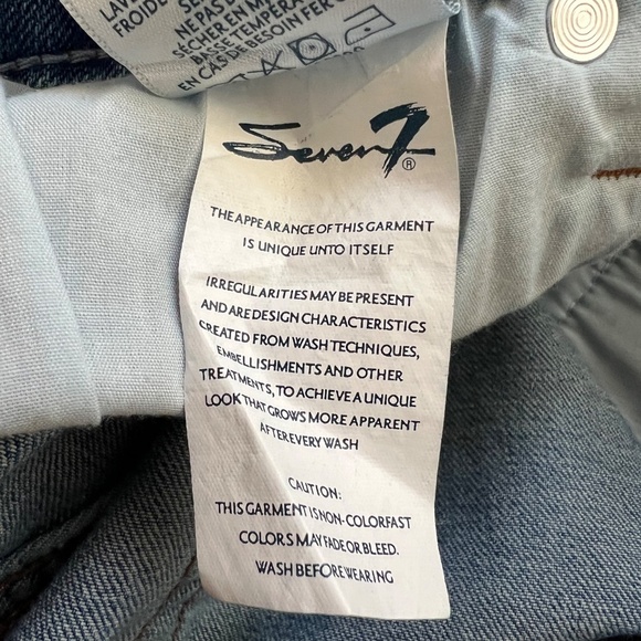 Seven7 Distressed Denim Weekend Fray Hem Mid Rise Short Size 4 EUC - Picture 8 of 9